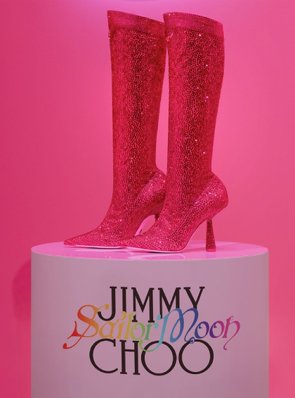 Лунная призма, дай мне силу! Jimmy Choo создал сапоги Сейлор Мун с 19 000 кристаллами.